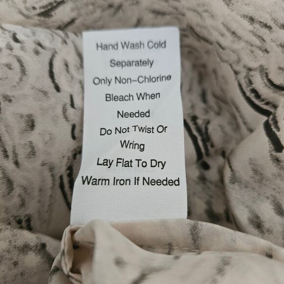 CAbi 100% Silk Black Cream Dolman Batwing Sleeve Floral Flowy Oversized Top XS - Picture 9 of 10